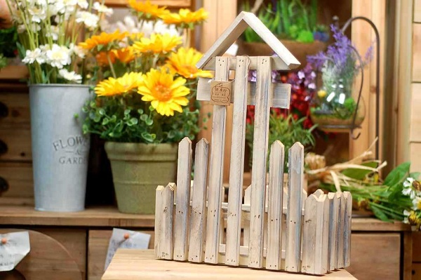 chậu hoa gỗ treo tường